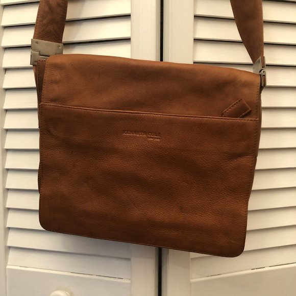 Kenneth Cole women leather messenger bag, color light cognac - Picture 4 of 12